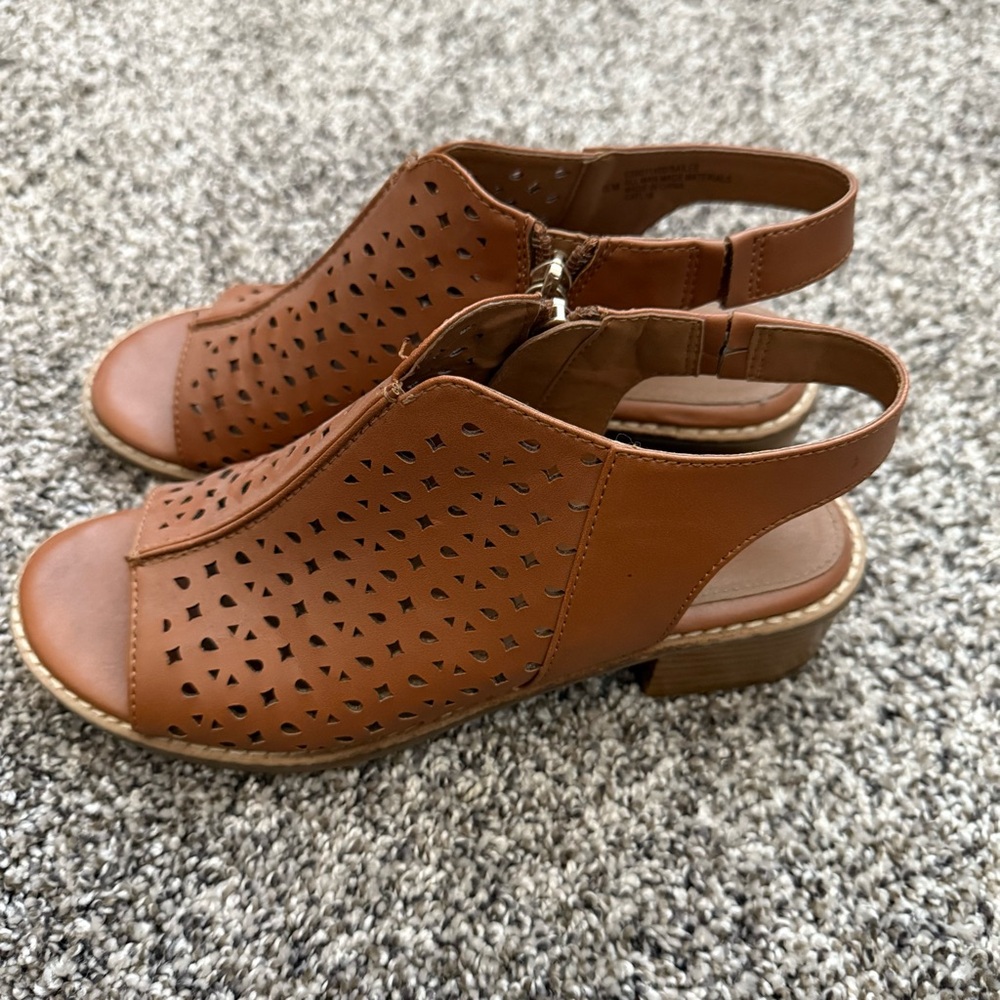 Brown open toe sandals
